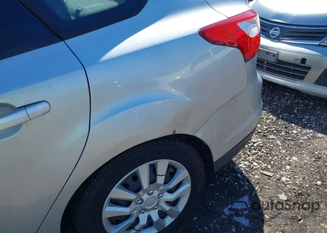 2012 Ford Focus Se z USA, uszkodzony, nr VIN 1FAHP3F22CL269733